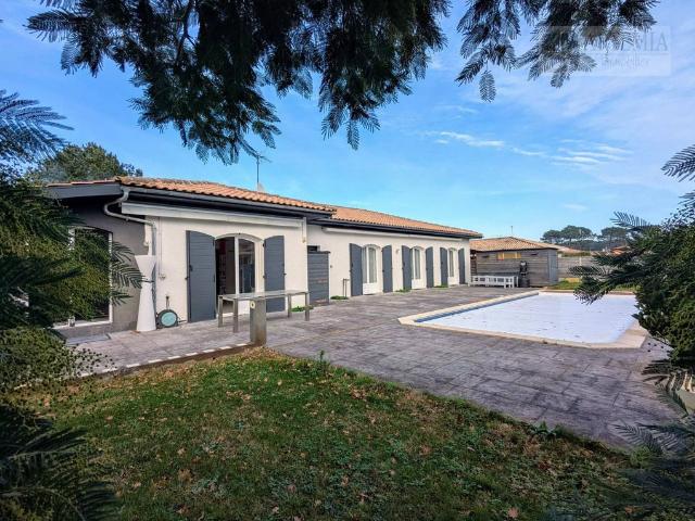 Maison de luxe de 4 chambres en vente à La Teste de Buch, France