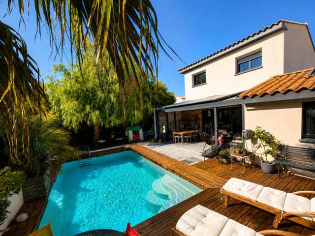 Maison de luxe de 4 chambres en vente à Lunel Viel, Occitanie
