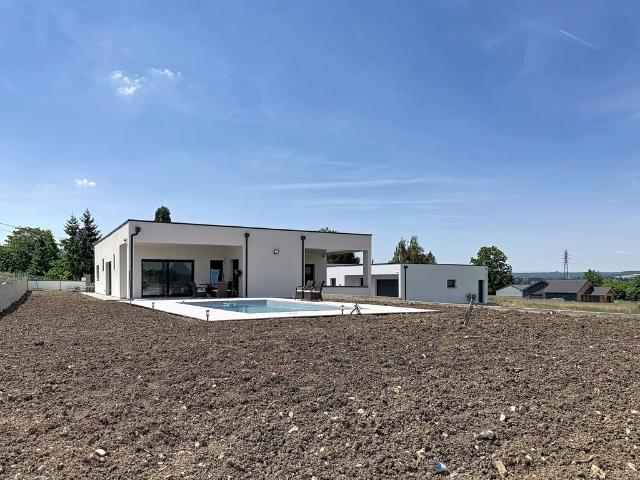 Maison de luxe de 4 chambres en vente à Mirecourt, Grand Est