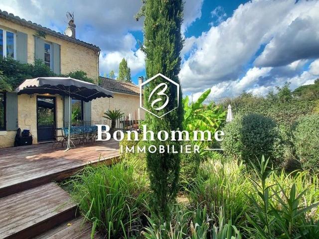 Maison de luxe de 4 chambres en vente à Saint Caprais de Bordeaux, France