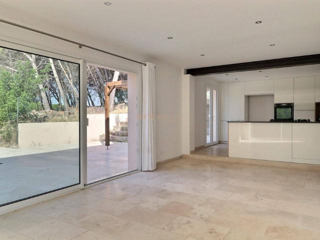 Maison de luxe de 4 chambres en vente à Saint Chamas, Provence Alpes Côte d'Azur
