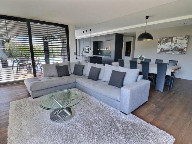 Maison de luxe de 4 chambres en vente à Sainte Croix en Plaine, France