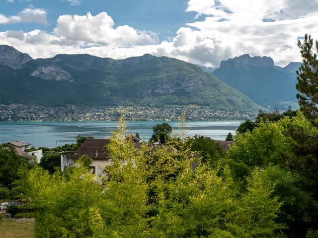 Maison de luxe de 4 chambres en vente à Sevrier, Auvergne Rhône Alpes