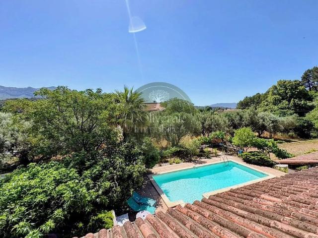 Maison de luxe de 4 chambres en vente à Roquevaire, Provence Alpes Côte d'Azur