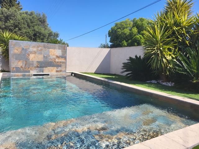 Maison de luxe de 4 chambres en vente à Toulon, Provence Alpes Côte d'Azur