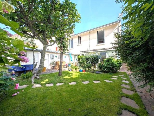 Maison de luxe de 4 chambres en vente à Vitry sur Seine, Île de France