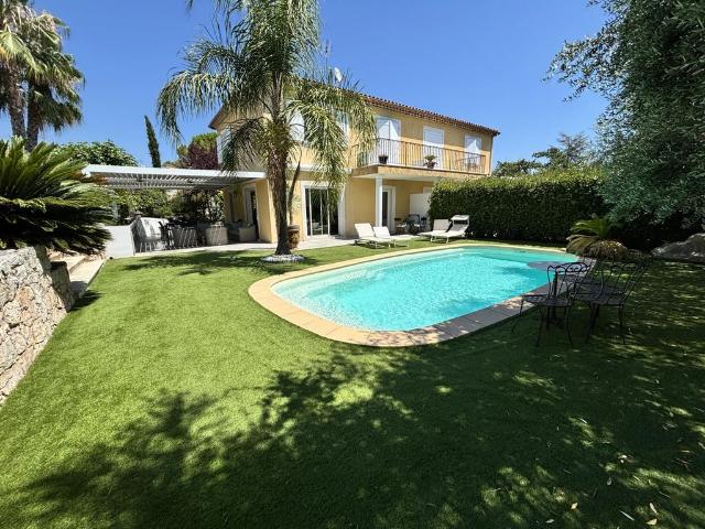 Maison de luxe de 4 pièces en vente à Mougins, France