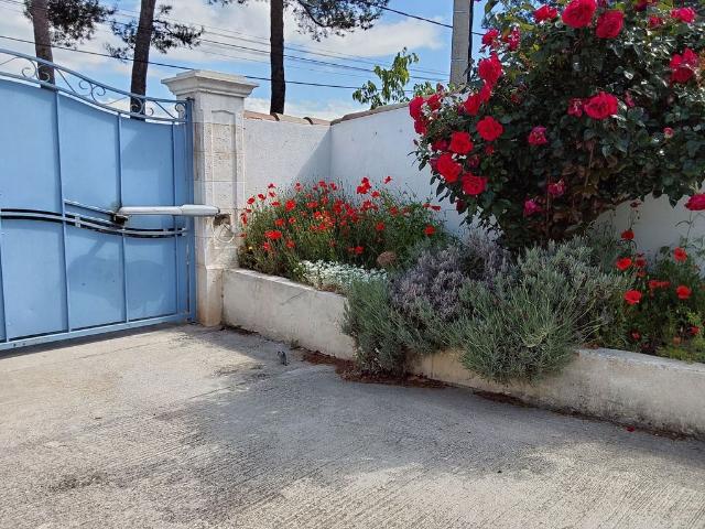 Maison de luxe de 4 pièces en vente à Aubagne, Provence Alpes Côte d'Azur