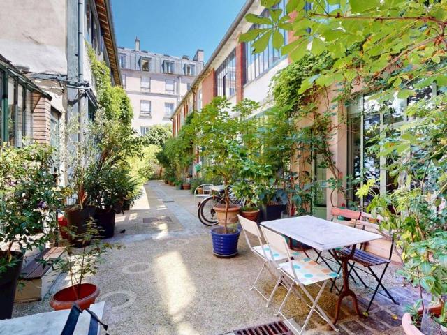 Maison de luxe de 4 pièces en vente à Buttes Chaumont, Villette, Bas Belleville, France