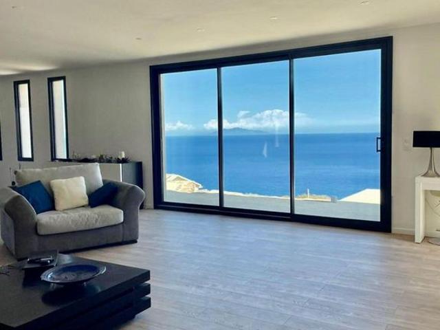 Maison de luxe de 4 pièces en vente à Bastia, Corse