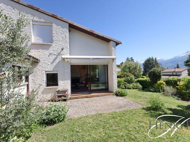 Maison de luxe de 4 pièces en vente à Biviers, Auvergne Rhône Alpes