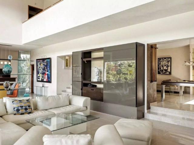Maison de luxe de 4 pièces en vente à Cannes, France