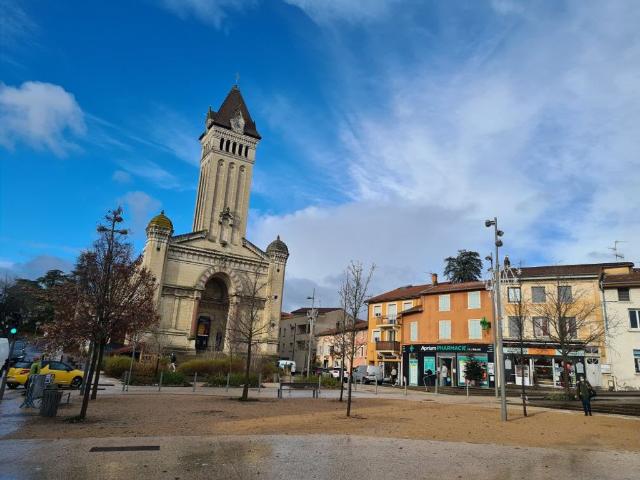 Maison de luxe de 4 pièces en vente à Chaponost, France