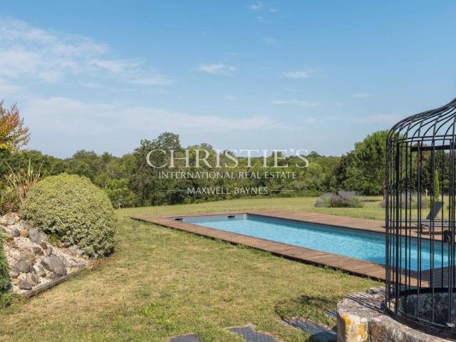 Maison de luxe de 4 pièces en vente à Créon, France