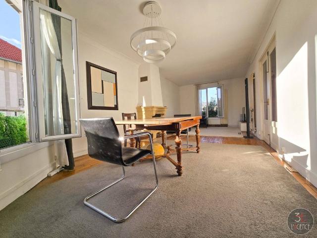 Maison de luxe de 4 pièces en vente à Fontenay sous Bois, France