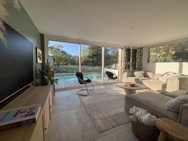 Maison de luxe de 4 pièces en vente à Gujan Mestras, Nouvelle Aquitaine