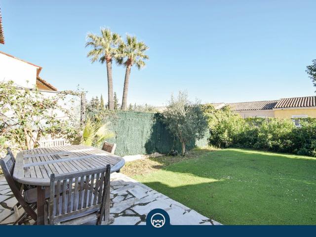 Maison de luxe de 4 pièces en vente à Grasse, France