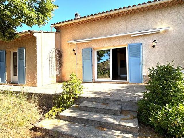 Maison de luxe de 4 pièces en vente à Le Muy, France
