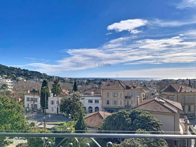Maison de luxe de 4 pièces en vente à Le Cannet, France