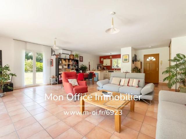 Maison de luxe de 4 pièces en vente à Le Puy Sainte Réparade, France