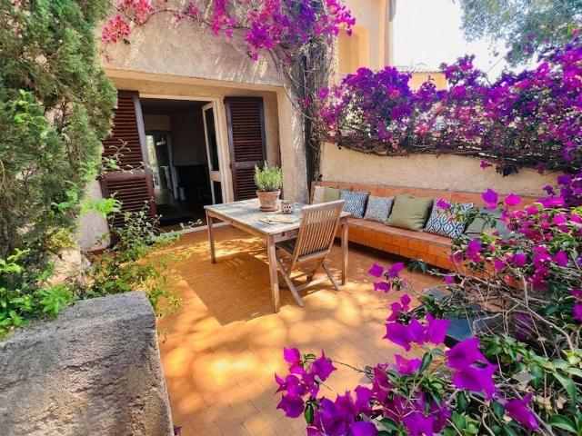 Maison de luxe de 4 pièces en vente à Lecci, France