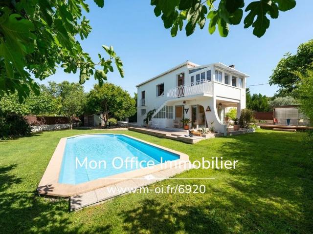 Maison de luxe de 4 pièces en vente à Saint Cannat, Provence Alpes Côte d'Azur