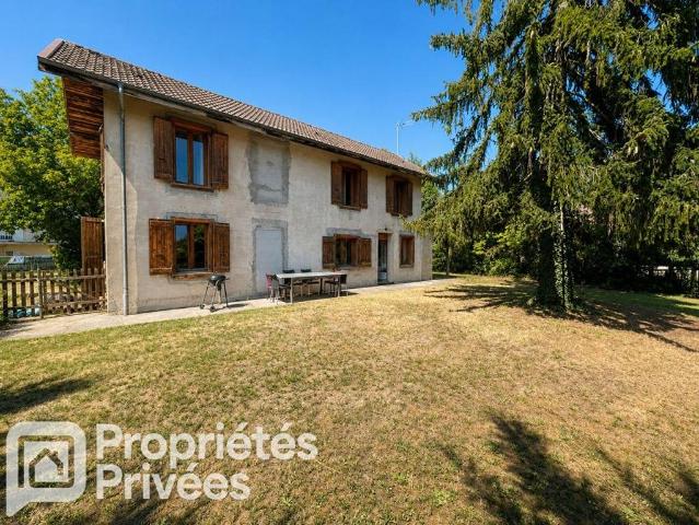 Maison de luxe de 4 pièces en vente à Thoiry, France
