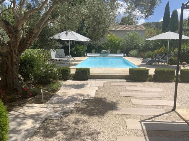 Maison de luxe de 4 pièces en vente à Uzès, Occitanie