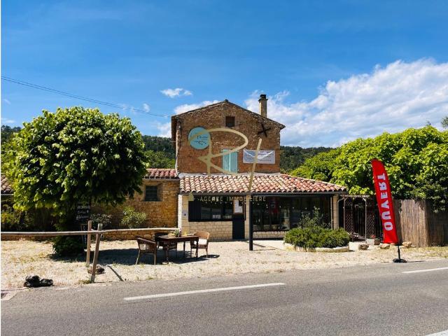Maison de luxe de 4 pièces en vente à Vallon Pont d'Arc, France