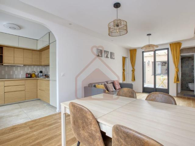 Maison de luxe de 4 pièces en vente à Villejuif, France