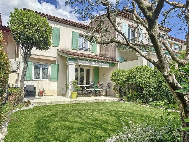 Maison de luxe de 4 pièces en location à La Colle sur Loup, Provence Alpes Côte d'Azur
