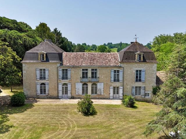 Maison de luxe de 500 m2 en vente Gensac, France