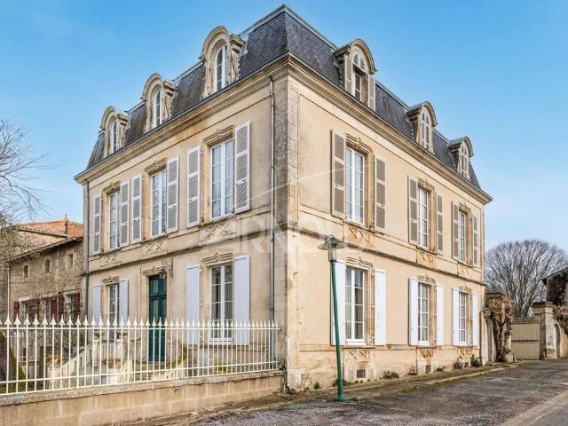Maison de luxe de 536 m2 en vente Moutiers sur le Lay, France