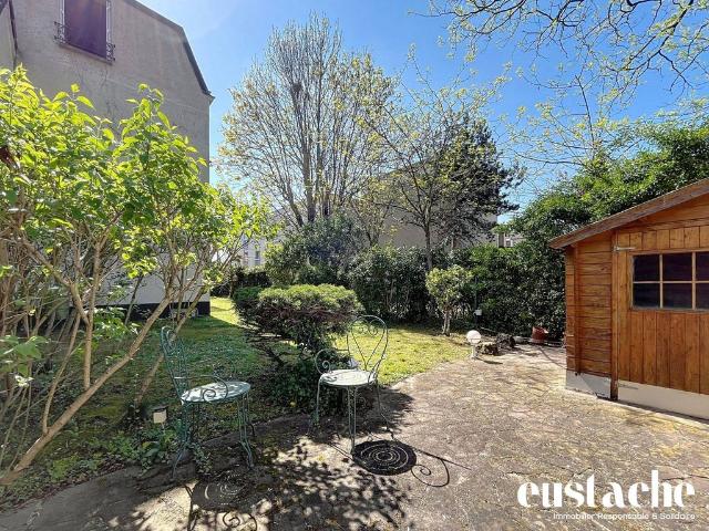 Maison de luxe de 5 chambres en vente à Bois Colombes, France