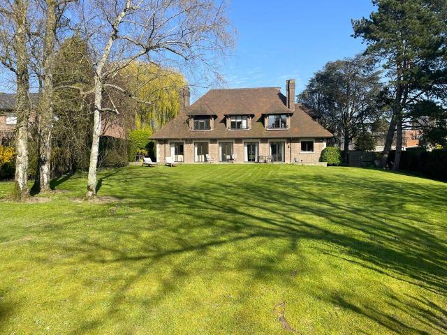 Maison de luxe de 5 chambres en vente à Lambersart, France