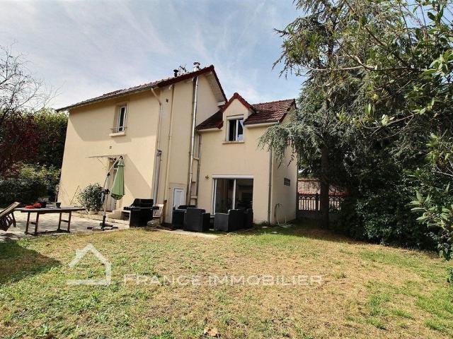 Maison de luxe de 5 chambres en vente à Saint Maur des Fossés, Île de France