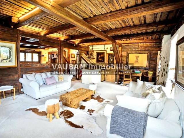 Maison de luxe de 5 chambres en vente à Puy Saint Pierre, France