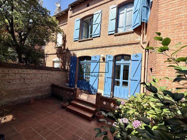 Maison de 6 pièces de luxe en vente à Toulouse, France