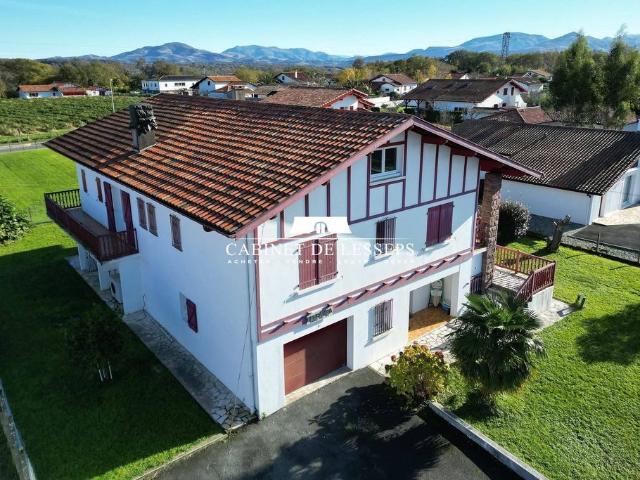 Maison de luxe de 5 chambres en vente à Ustaritz, Nouvelle Aquitaine