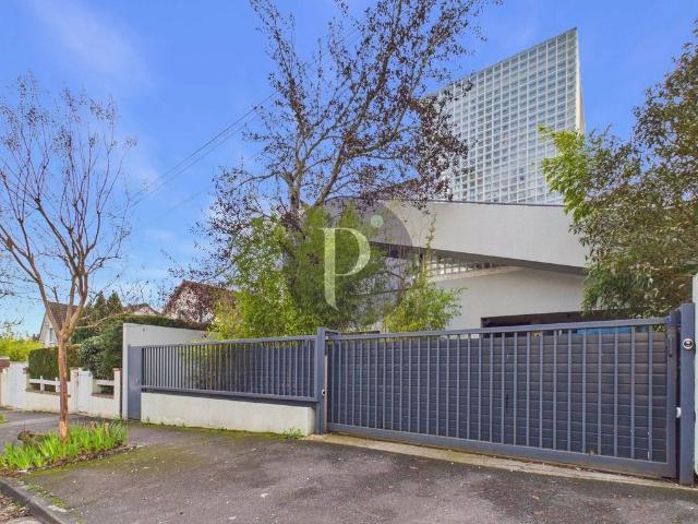Maison de luxe de 5 chambres en vente à Verrières le Buisson, Île de France