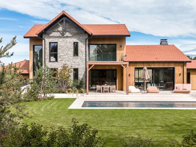 Maison de luxe de 5 chambres en vente à Viry, France