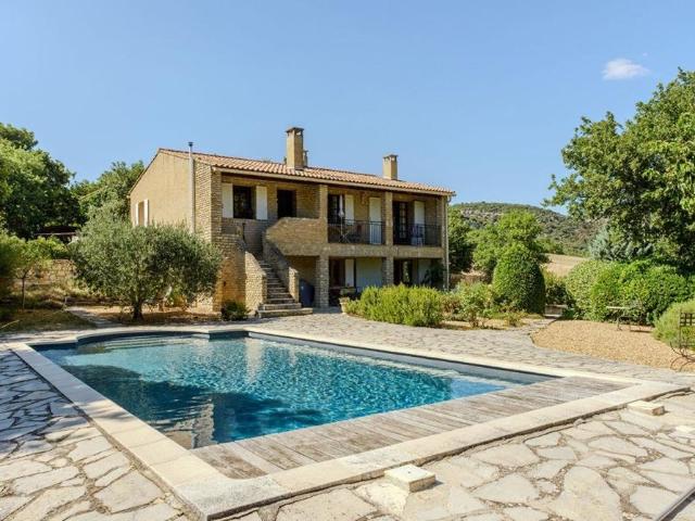 Maison de luxe de 5 pièces en vente à Murs, France