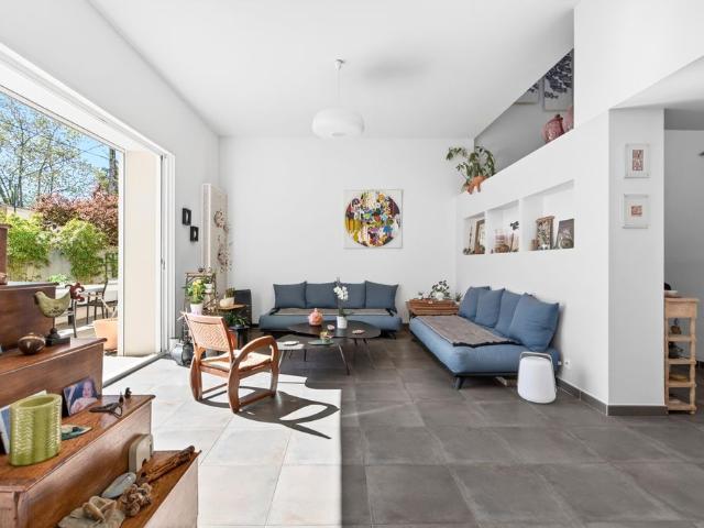 Maison de luxe de 5 pièces en vente à Marseille, France