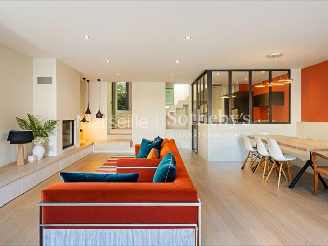 Maison de luxe de 5 pièces en vente à Marseille, Provence Alpes Côte d'Azur