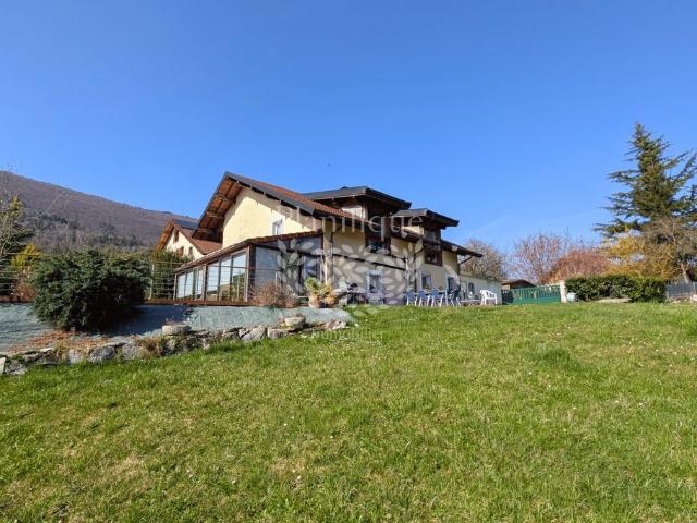 Maison de luxe de 5 pièces en vente à Monnetier Mornex, France