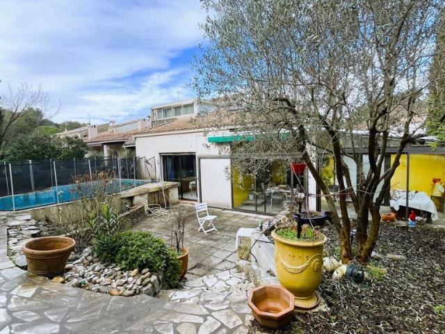 Maison de luxe de 5 pièces en vente à Montpellier, France