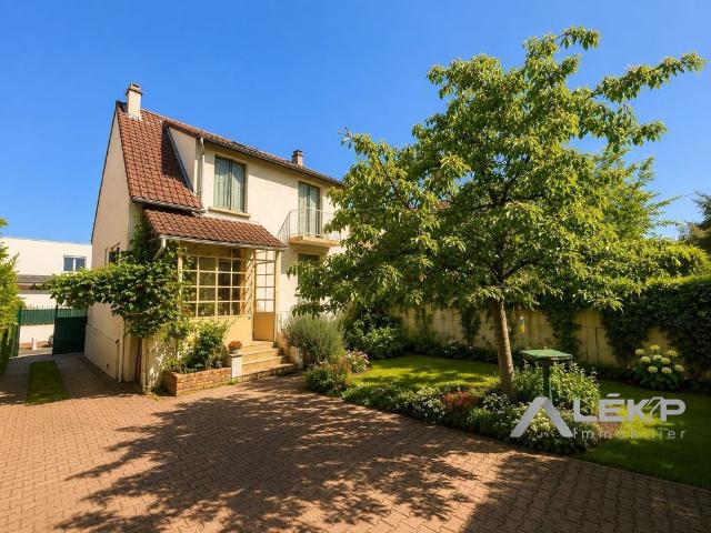 Maison de luxe de 5 pièces en vente à Nanterre, Île de France