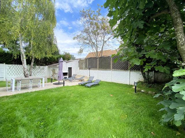 Maison de luxe de 5 pièces en vente à Ormesson sur Marne, France
