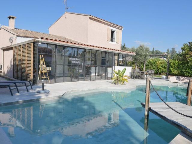 Maison de luxe de 5 pièces en vente à Apt, France