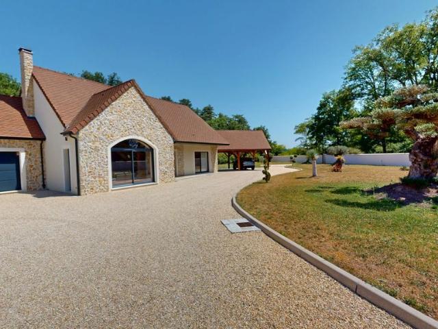 Maison de luxe de 5 pièces en vente à Ardon, France